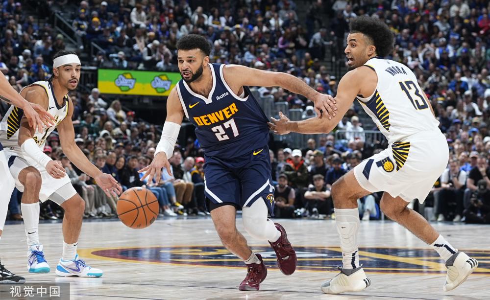 在球场上的 在球场上的