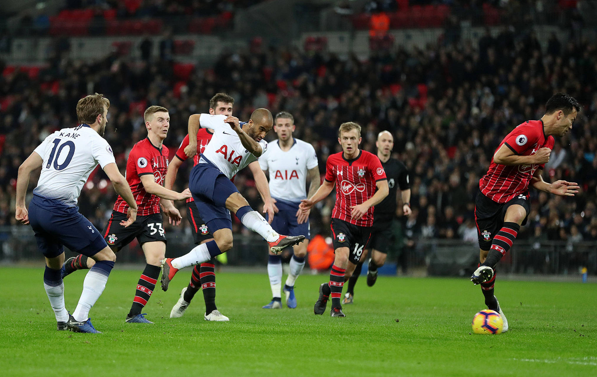 在大庭广众 在大庭广众
